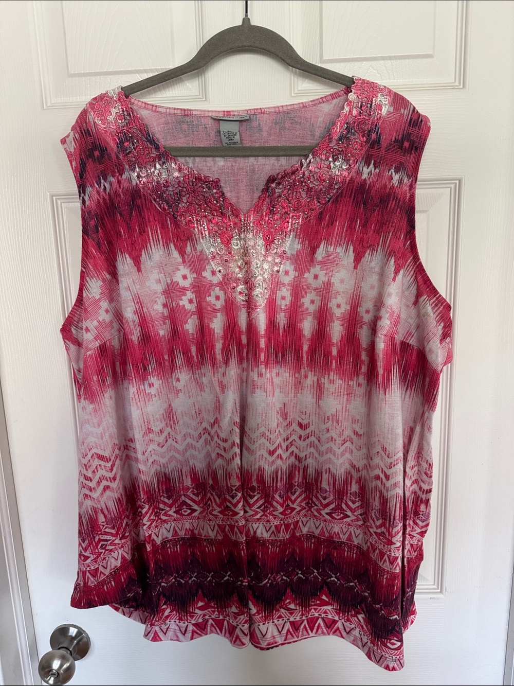 🏝️Sleeveless Pink Embellished V‑Neck Women's Top
